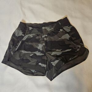 Athleta Printed Mesh Racer Camouflage shorts womens Small